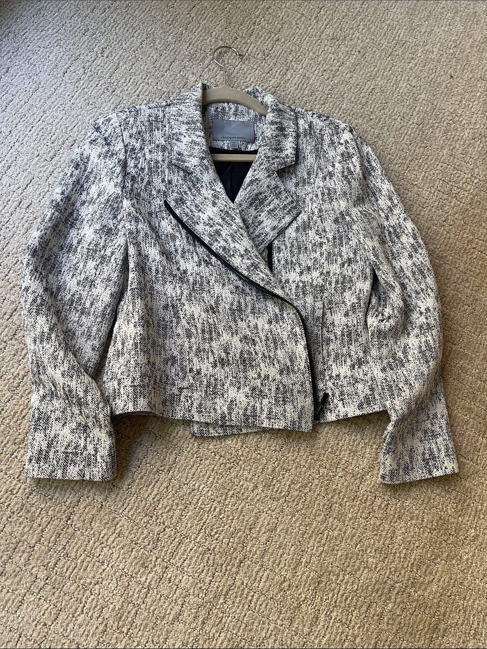 Textured Black & White Cropped Women’s Jacket size small